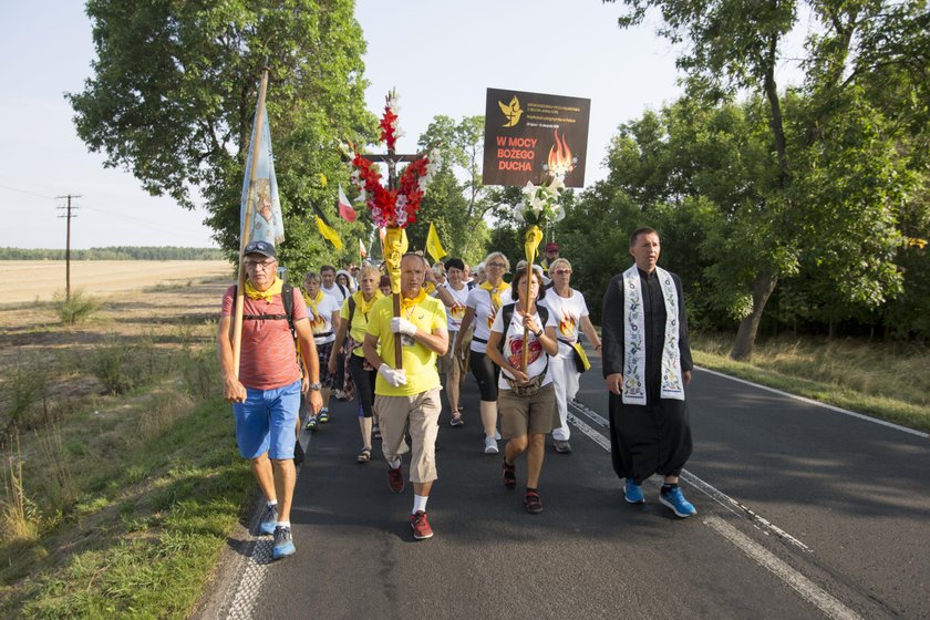 Piesza pielgrzymka na Jasną Górę. Znajdź siebie na zdjęciach