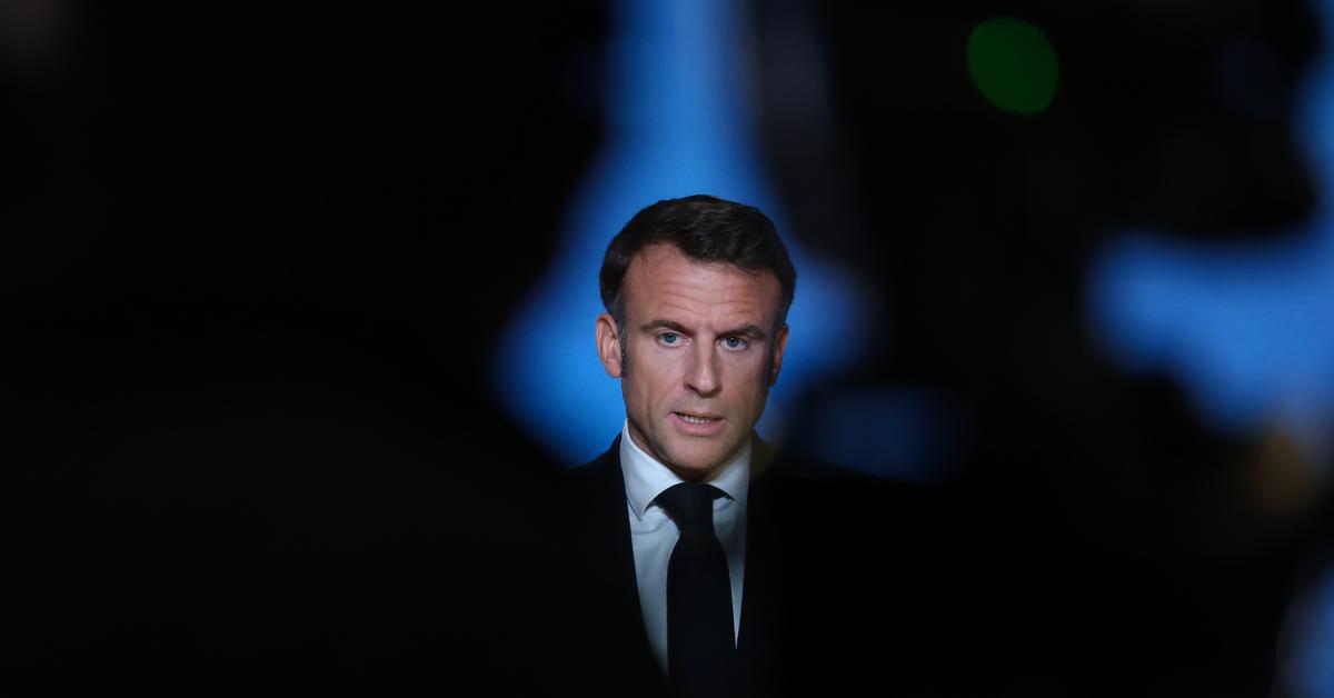  Macron stawia wszystko na jedną kartę. Czy to pokerowe zagranie mu się opłaca?