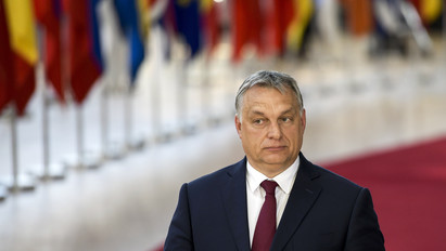 Erre talán Orbán sem számított: itt a német válasz Macronnak Magyarországról