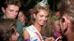 archiwalne nagranie z ewą wachowicz hitem sieci. tak zdobywała koronę miss polonia