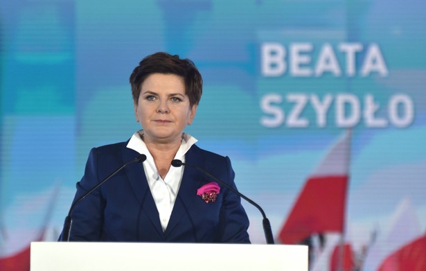 Beata Szydło zaprezentowała rząd