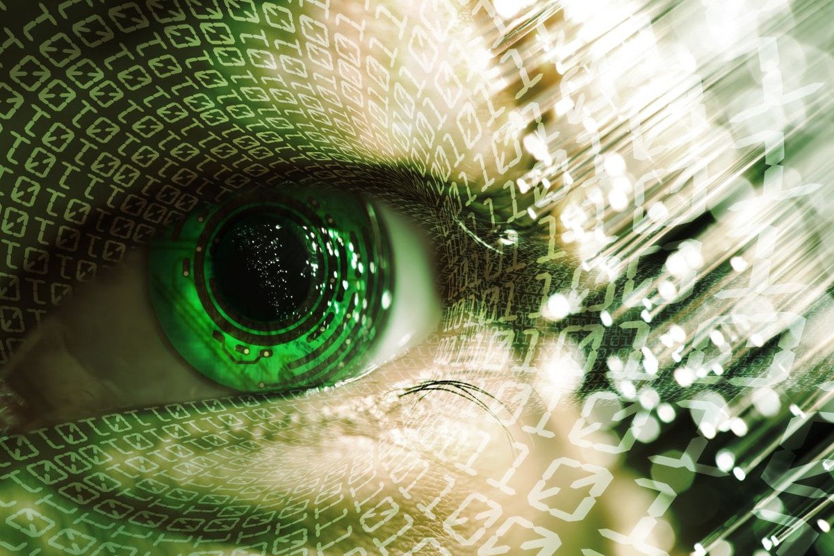 Pracownik oszukany za pomocą technologii deepfake przelał oszustom około 25,6 mln USD