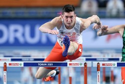 Czykier uderzył w płotek i stracił równowagę. Polak szósty na mecie