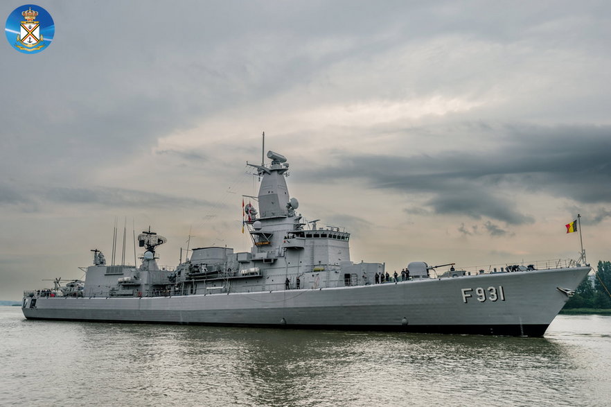 Fregata „Louise-Marie” została zwodowana w 1989 roku i początkowo służyła w marynarce wojennej Holandii pod nazwą „Willem van der Zaan”. W 2005 roku okręt sprzedano do Belgii.