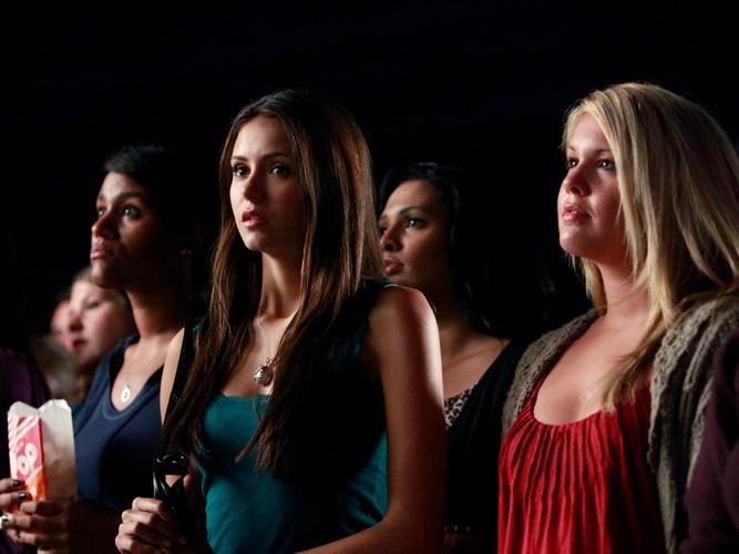 Dziewczyny z Mystic Fall lubią ryzyko