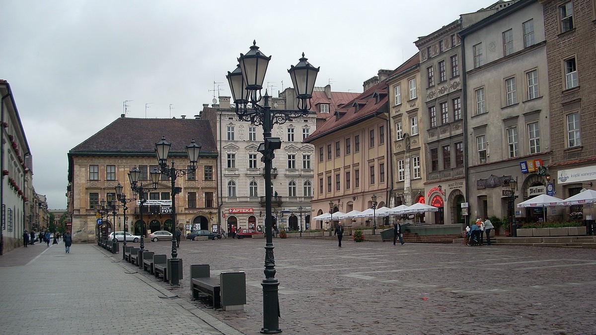 Dziś na Małym Rynku odbędzie się 51. Lekcja Śpiewania. A ponieważ zbliżają się święta Bożego Narodzenia, to podczas lekcji będzie można posłuchać i pośpiewać przede wszystkim kolędy.