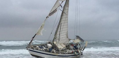 Zobaczyli na plaży jacht. Gdy weszli na pokład, zamarli z przerażenia