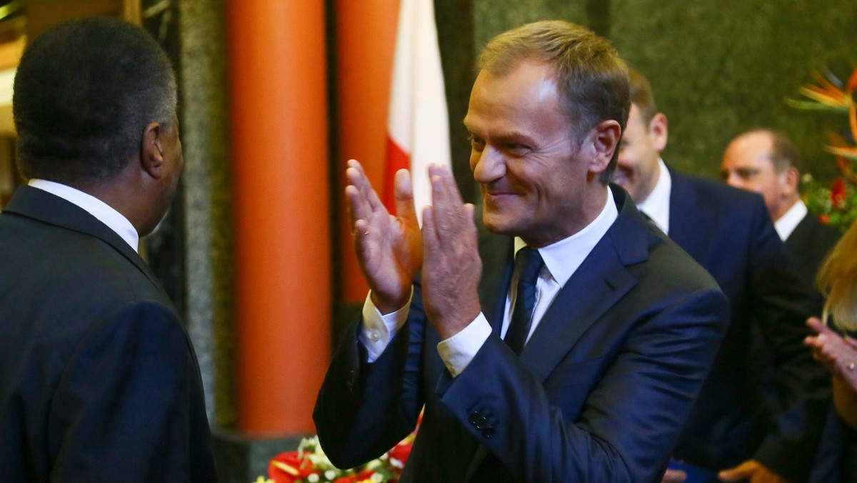 Premier Donald Tusk, który składa wizytę w RPA, spotkał się w Kapsztadzie z miejscową Polonią. Jak mówił, dzięki aktywności Polonii Polska ma w RPA dobrą opinię. Dodał, że południowoafrykańska Polonia pomaga budować zrozumienie między oboma krajami.