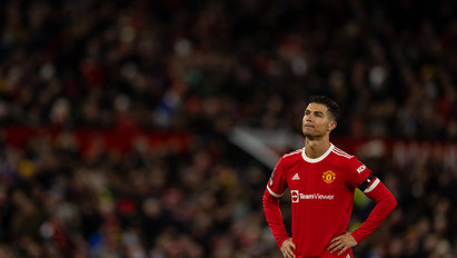 Az egész futballvilág együtt sír a gyermekét elvesztő Cristiano Ronaldóval 