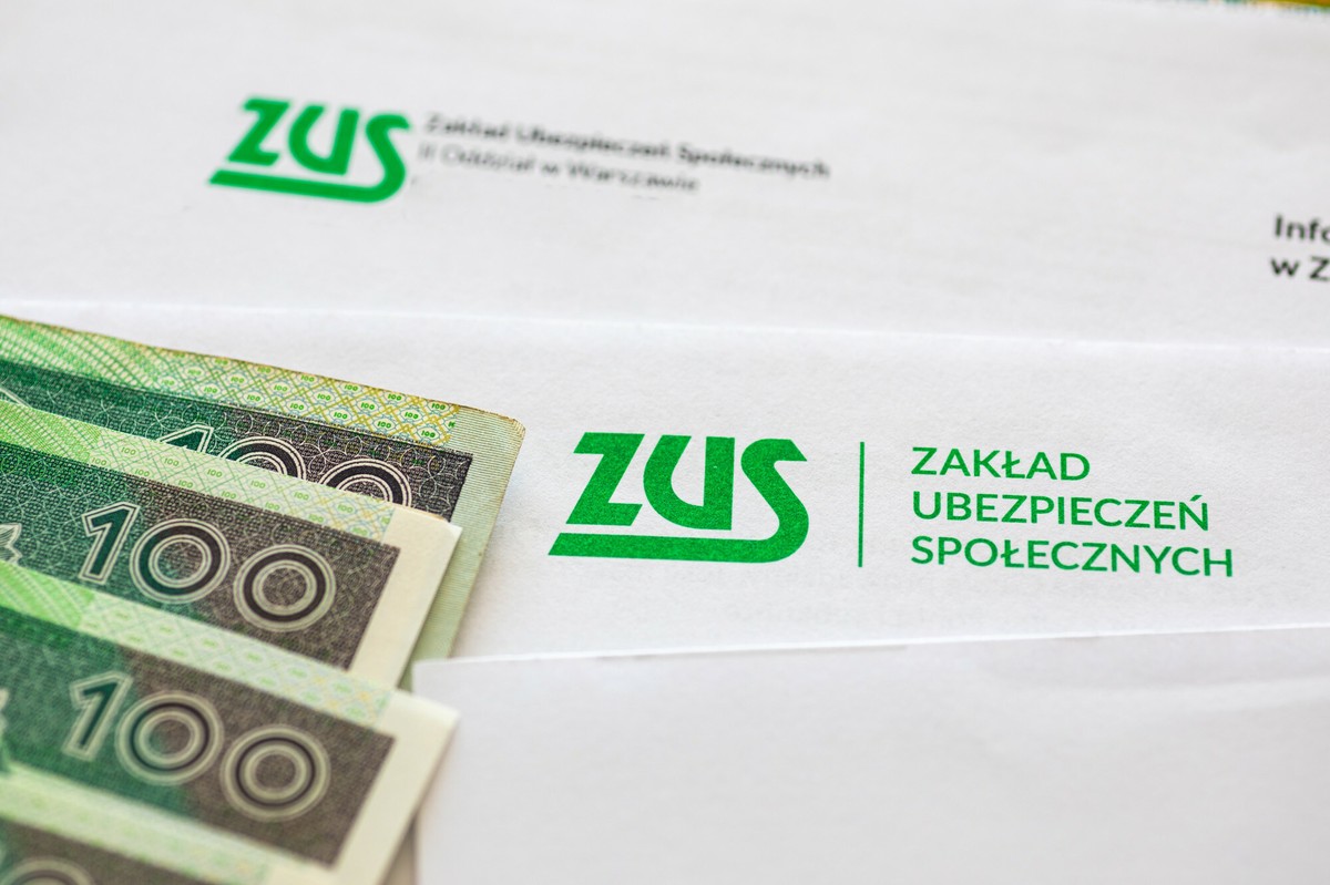 Podwyżka dla 100 tys. emerytów. Rząd przyjął ustawę