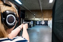 Polacy zbroją się na potęgę. Mamy już milion sztuk broni w domach, liczba pozwoleń pobiła rekord