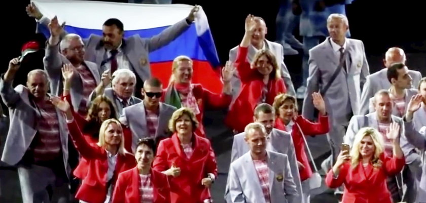 Paraolimpiada Rio 2016: Andrej Fomoczkin niósł rosyjską flagę. Będzie miał kłopoty