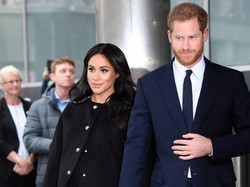 "Nareszcie ktoś mądry powiedział jej, co powinna założyć". W końcówce ciąży księżna Meghan wreszcie zadowoliła internautów stylizacją. FOTO