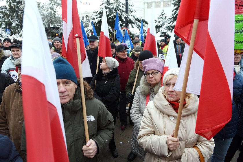 Emerytury obetną tylko esbekom