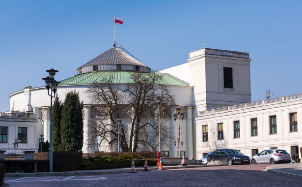 Prezydium Sejmu zmieniło regulamin obrad: część posłów będzie obradować zdalnie