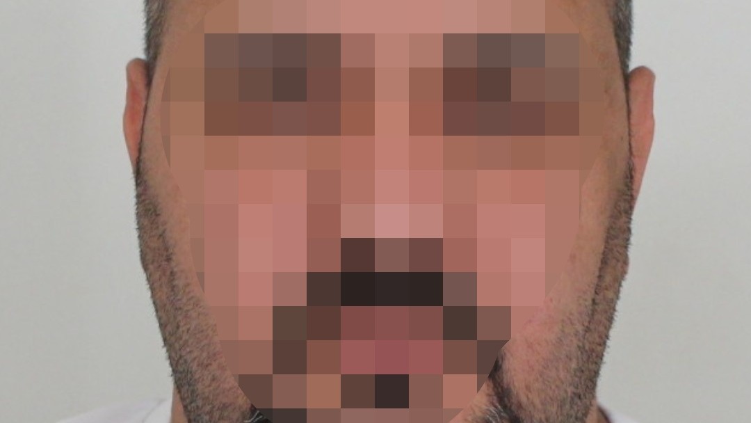 Slovenského občana Štefana F. odsúdili v Británii na päť rokov väzenia za nelegálnu výrobu munície. 