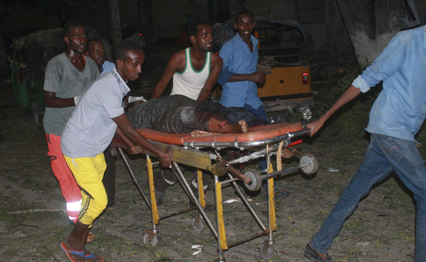 Atak terrorystów na hotel w Mogadiszu. 20 osób nie żyje, w tym dwóch posłów