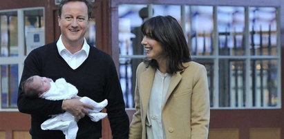 Premier lansuje się z córką. Foto
