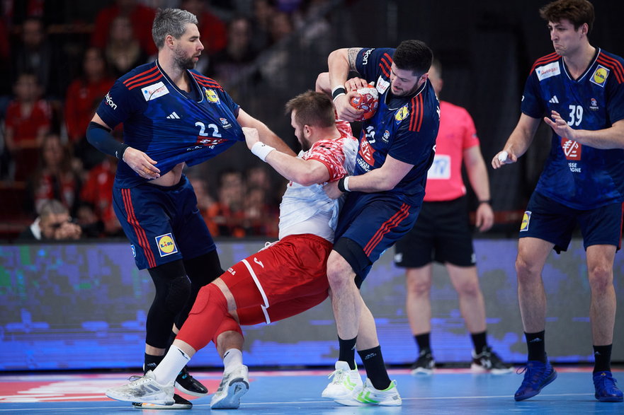 23308523 - PIŁKA RĘCZNA ELIMINACJE ME 2024 POLSKA FRANCJA (Bartłomiej Bis Luka Karabatic Nicolas Tournat Thibaud Briet )