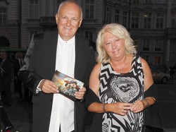 Stylizacyjny koszmar: "wieczorowa" kreacja żony Jacka Cygana