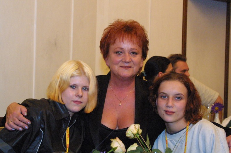 Karolina Sobczak, Aleksandra Gietner, Małgorzata Rożniatowska (filmowa matka)