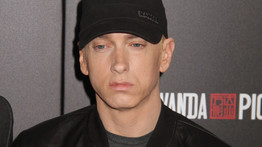 Különleges éttermet nyitott Eminem: ő maga szolgálta ki a vendégeit az induláskor – fotó