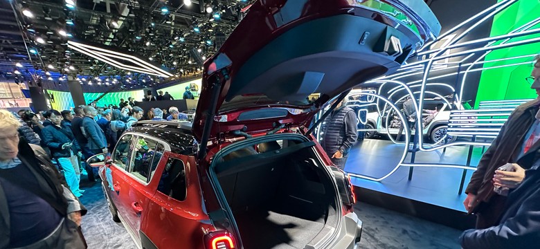 Renault trzęsie rynkiem. Oto nowy SUV i tani hatchback. Ceny hitem