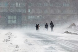 Sparaliżowały Warszawę i Łódź. Czy zimowe burze to normalne zjawisko?