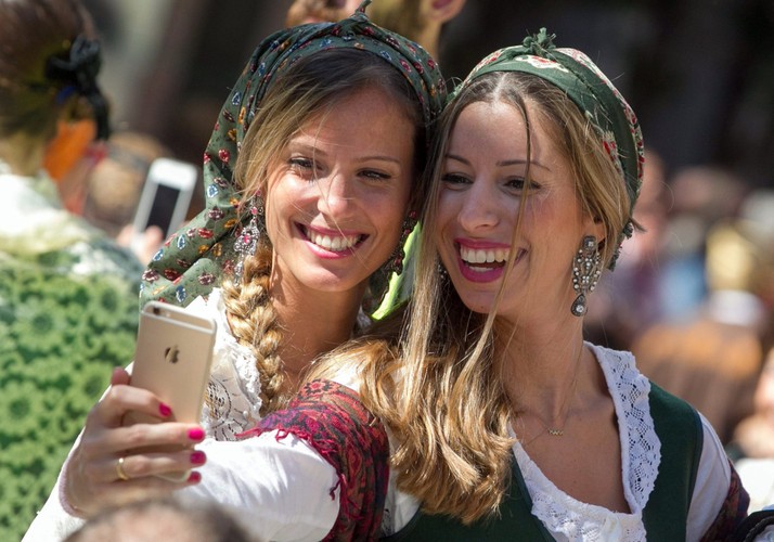 Saragossa. Święto Matki Boskiej z Pilar