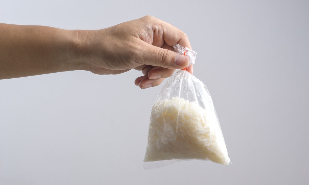 Gdzie wyrzucać woreczek po ryżu? Nagminnie popełniamy ten błąd
