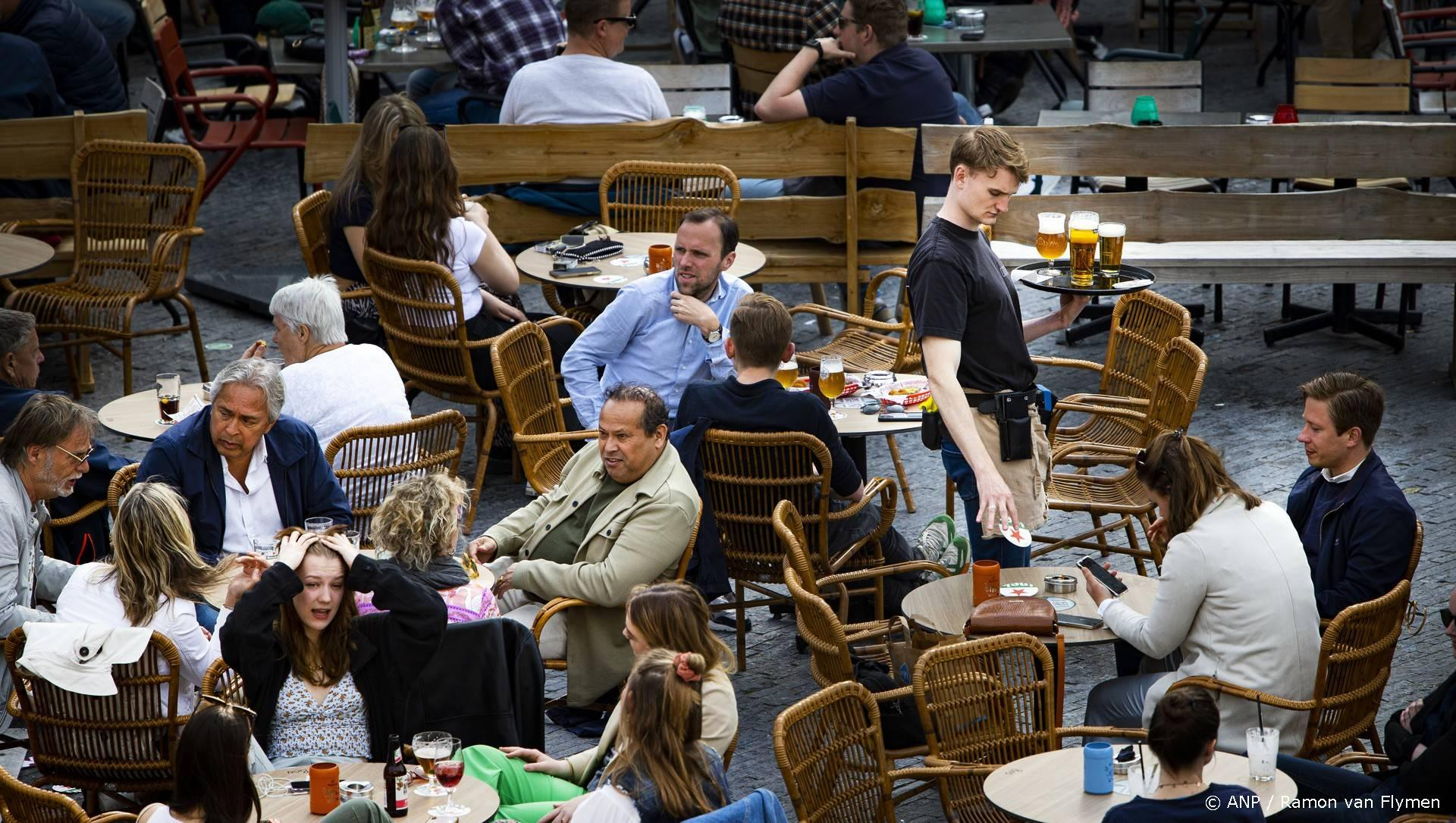 Horeca breekt banenrecord: Toch personeelstekort door krimp van jongeren