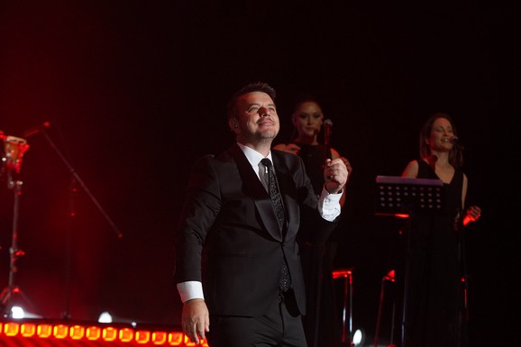 "OD MOMENTA KADA SE BRAT RODIO, SVE POSTAJE TEŠKO" Pevač o najbolnijoj temi: "Ništa nije ukazivalo na problem, za par sekundi se sve urušilo"