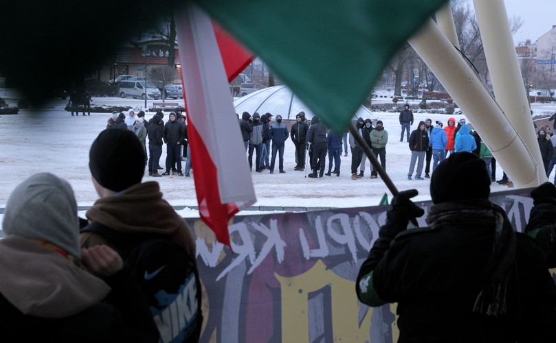 EŁK PO ZABÓJSTWIE I ZAMIESZKACH. NARODOWCY MANIFESTUJĄ