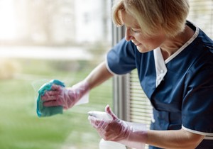 Kako oprati prozore da budu savršeno čisti: Trik sobarica iz luksuznih hotela