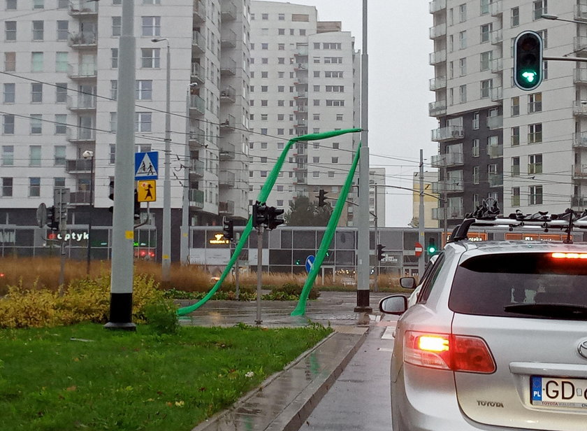 Groza w Gdańsku. Władze zamknęły cmentarze i parki