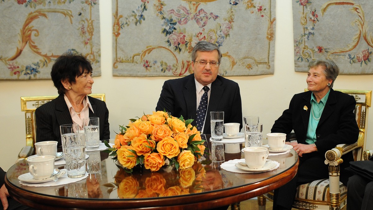 Prezydent Bronisław Komorowski spotkał się w poniedziałek na śniadaniu w Belwederze z wdową po Władysławie Szpilmanie Haliną Szpilmanową. Spotkanie odbyło się w związku z 100. rocznicą urodzin kompozytora i pianisty.