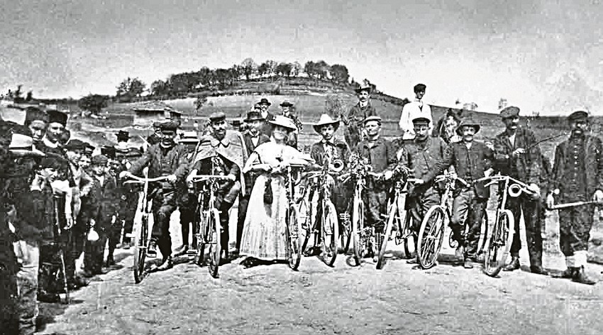 Anka Nikolić, prva srpska biciklistkinja, vozila je velosiped isključivo u damskoj haljini