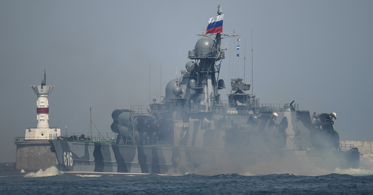 Los rusos abrirán fuego si un barco británico llega a Crimea