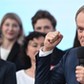 Przewodniczący Platformy Obywatelskiej Donald Tusk w sztabie wyborczym KO