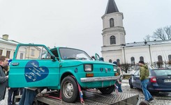 Tom Hanks dostanie malucha z Polski. Fiata 126p dla amerykańskiego aktora znaleziono w Suwałkach [FOTO]