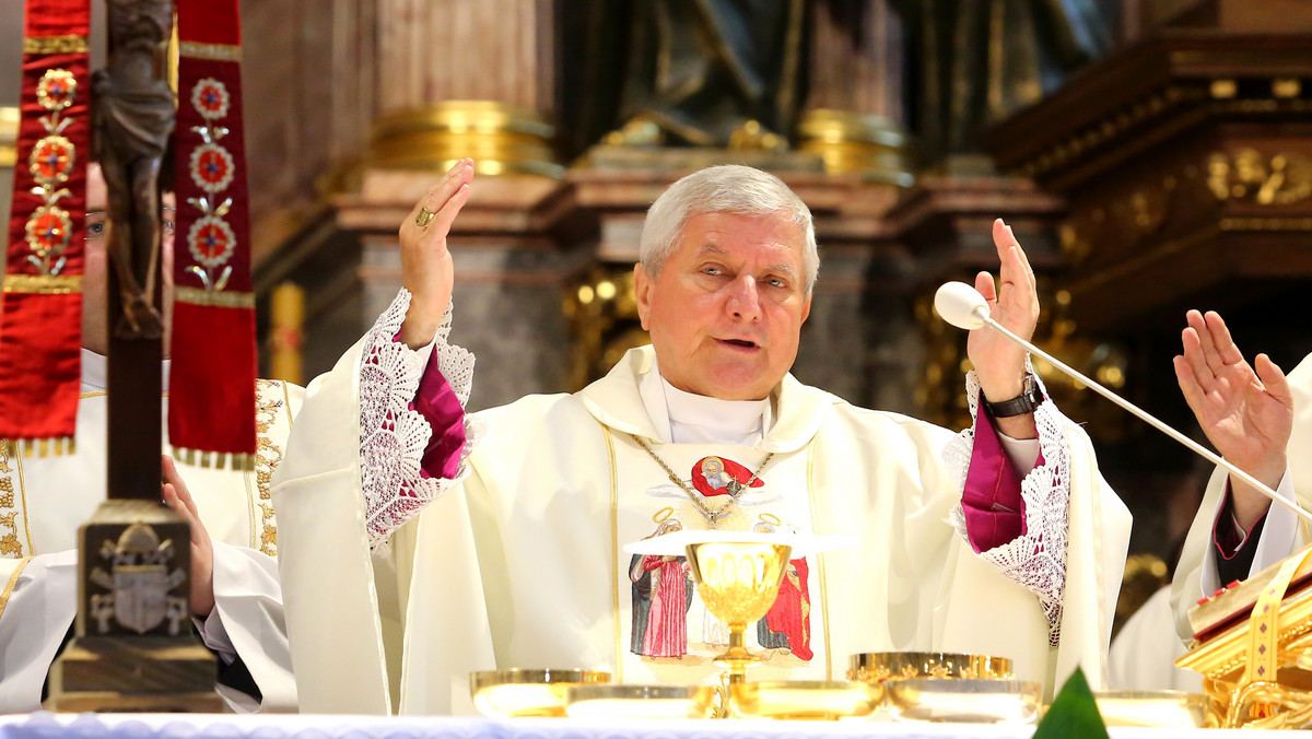 Zależy nam, aby ludzi łączyć, nazywać rzeczy po imieniu i żyć w prawdzie historycznej – powiedział dziś do pielgrzymów w Kaliszu biskup diecezji kaliskiej Edward Janiak.