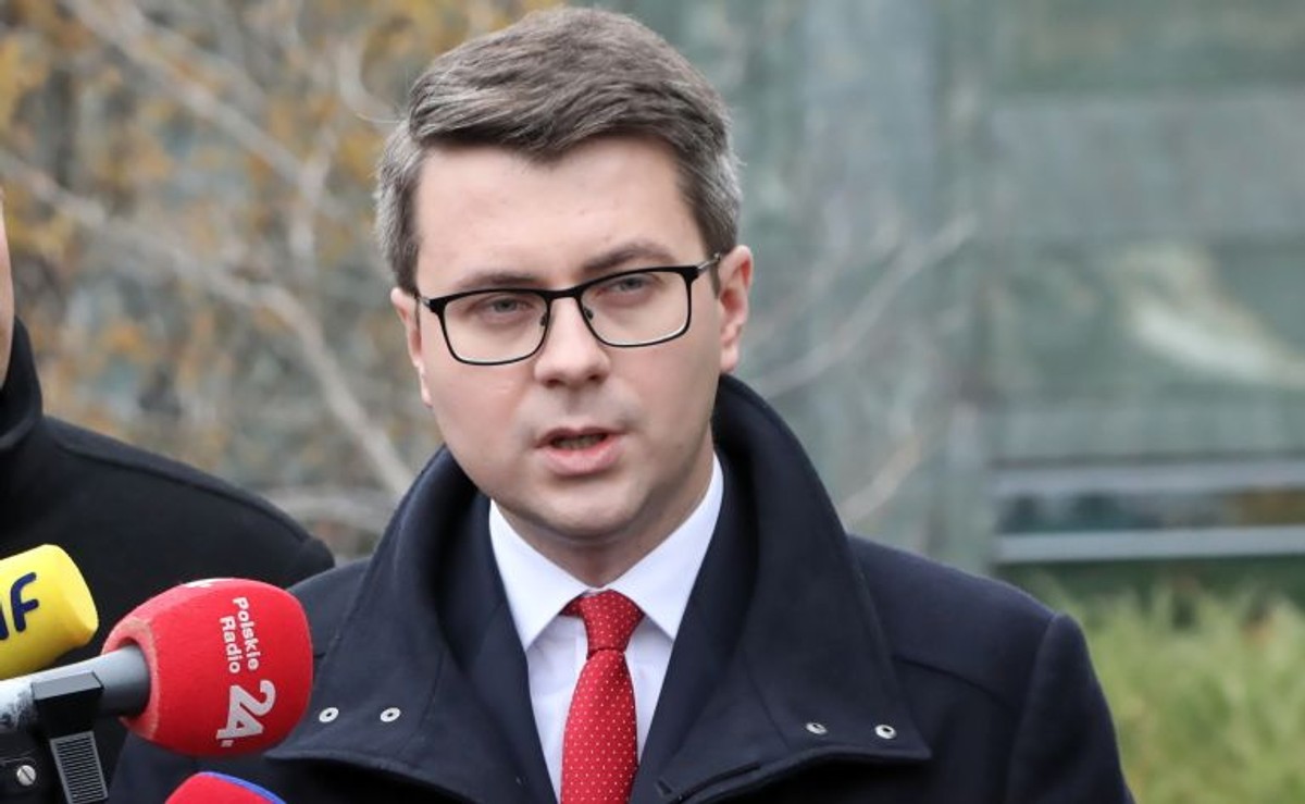 Rzecznik rządu Piotr Mueller