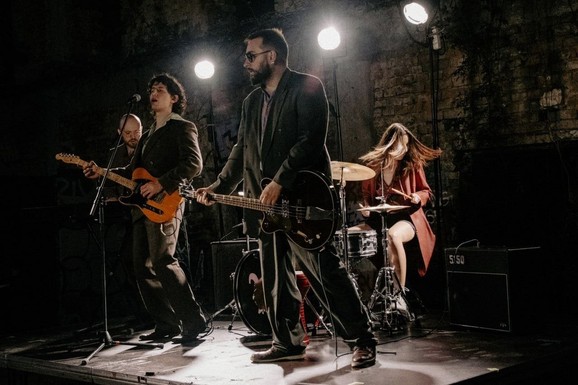 Bend "Vizelj" objavio poslednji singl za ovu sezonu: "Dajemo ljudima nešto uz šta mogu uživati celo leto" (VIDEO)