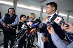 Petru krytykuje projekt prezydenta dot. frankowiczów za brak wyliczeń