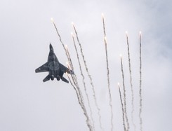 Air Show w Radomiu. Swoje umiejętności prezentują zespoły z 20 państw. ZDJĘCIA