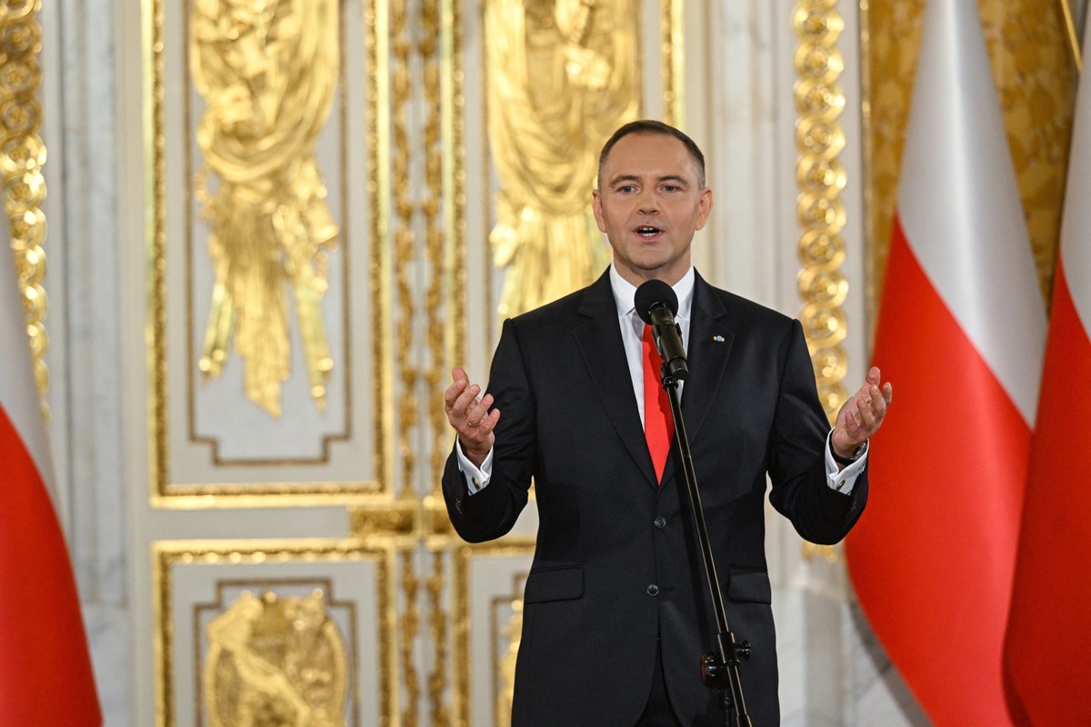 Zaprzysiężenie Karola Nawrockiego. Co oznacza dla relacji Polski z Ukrainą, UE i USA?