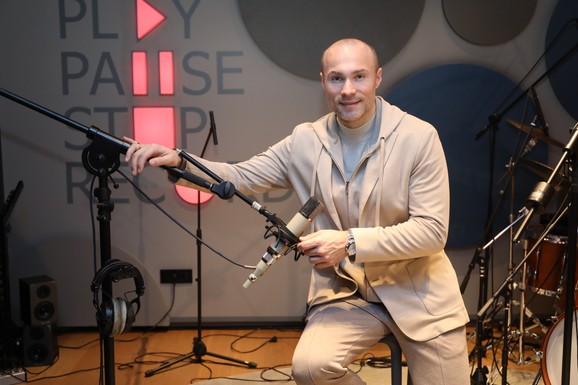 ALEKSANDAR SOFRONIJEVIĆ POKAZAO ŠTA JE KUPIO ZA ĆERKICU Tata puca od ponosa, odmah je obezbedio sve za njenu sigurnost: "Preslatko" (Foto)