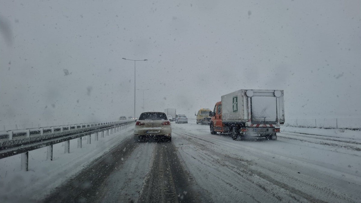 Zavejani auto-put Novi Sad-Beograd