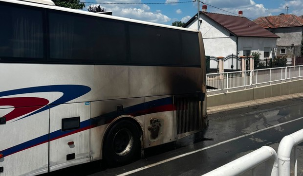 Izgoreo autobus u Inđiji