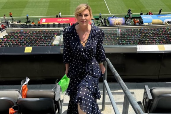 Bivša predsednica Hrvatske U VIP LOŽI na finalu Svetskog prvenstva u Njujorku: Kolinda Grabar Kitarović u haljini od 600 evra, oglasila se sa tribina